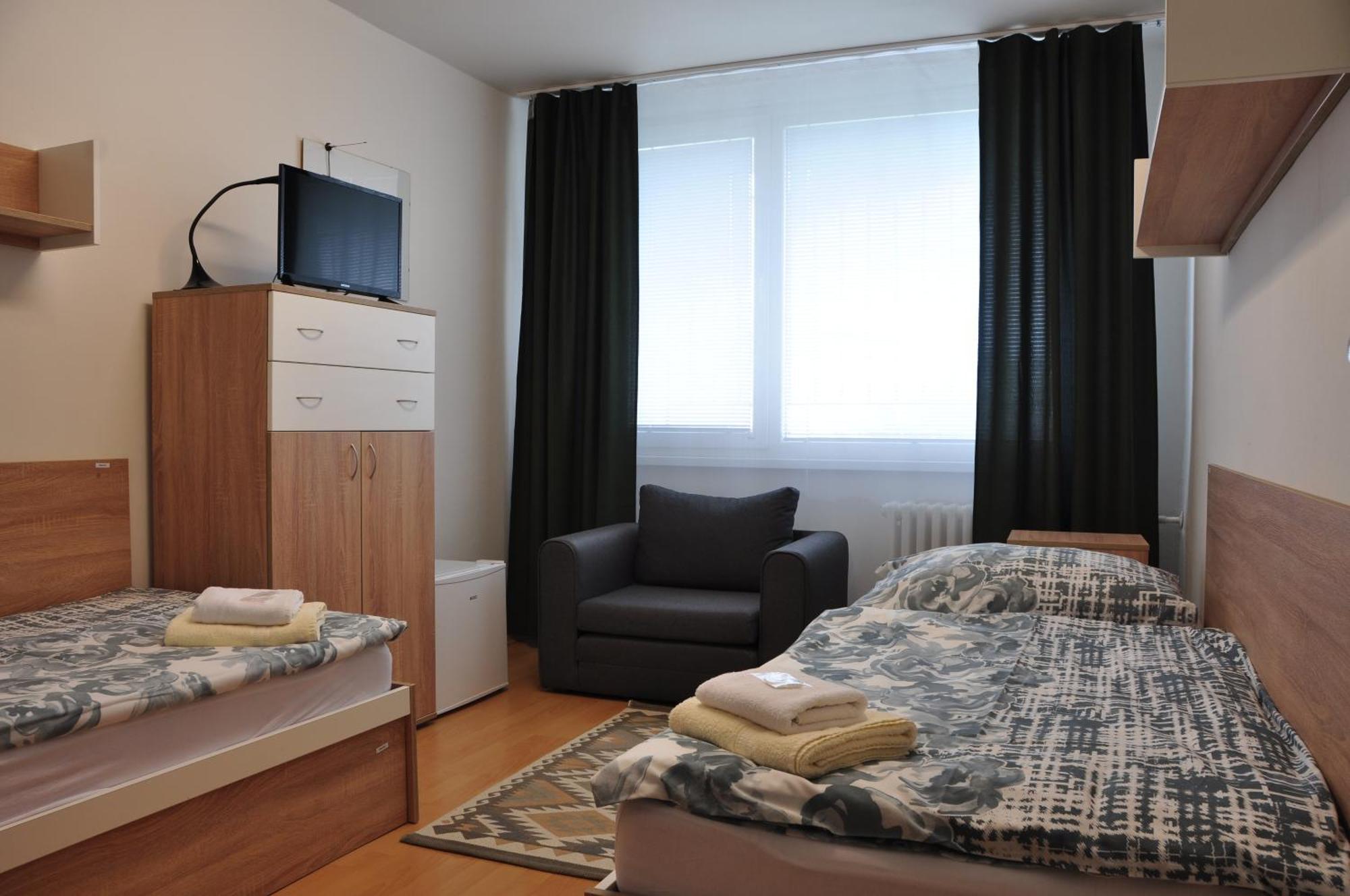 Skolsky Internat Medicka 2 Hotel Kosice Luaran gambar