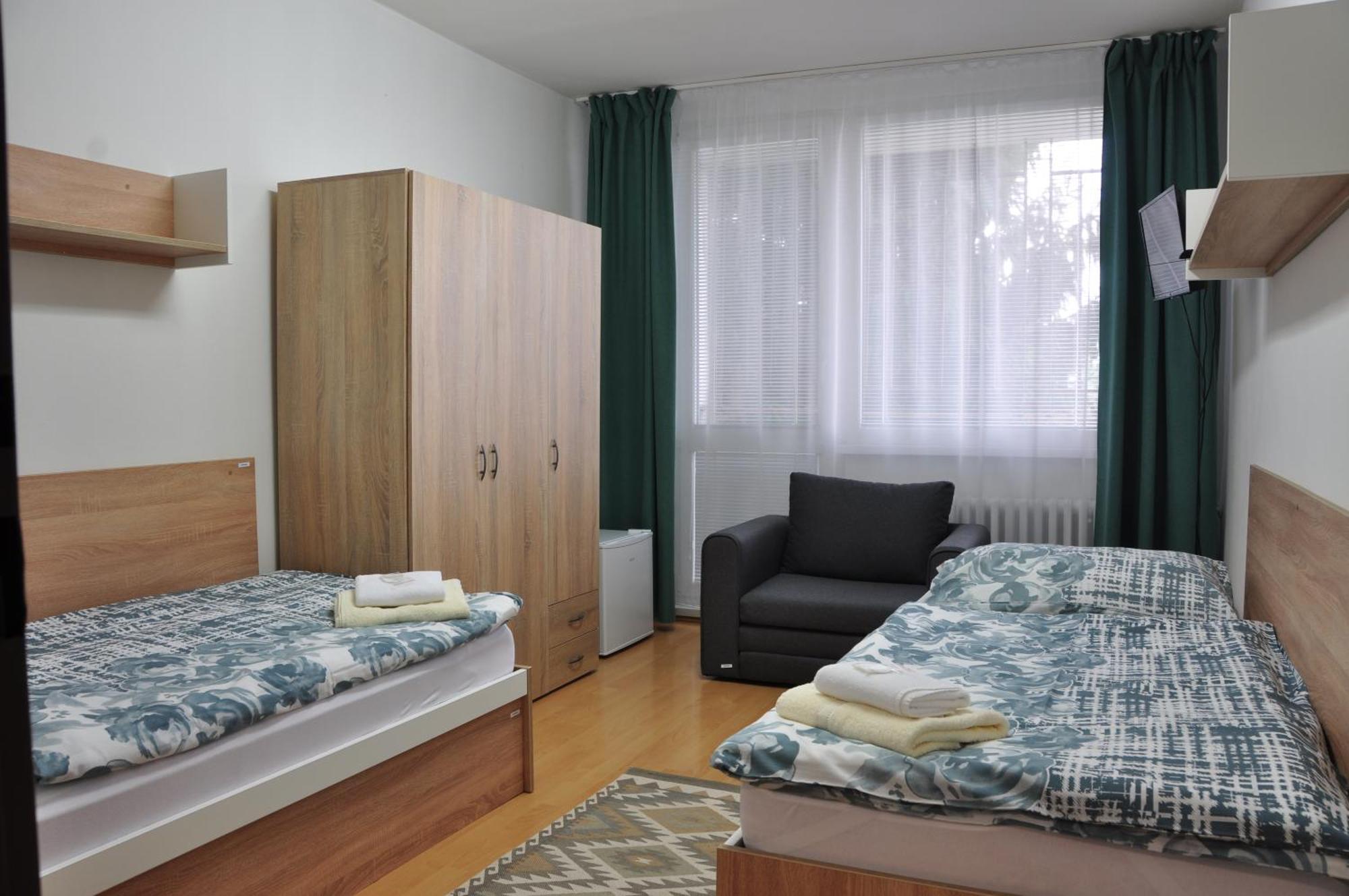 Skolsky Internat Medicka 2 Hotel Kosice Luaran gambar